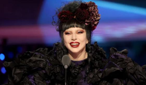 Lady Gaga gets emotional as she wins Artist of the Year at 2025 MTV VMAs