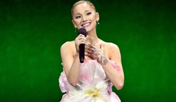 Ariana Grande dominates VMAs 2025 with Video of the Year win