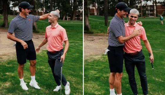 Carlos Alcaraz shows off new hairdo during golf outing with Roger Federer
