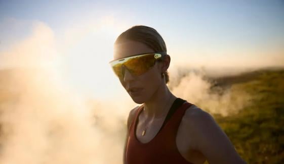 Meta Oakley Vanguard smart glasses released with cutting-edge features 