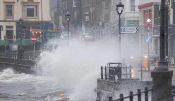 UK weather: Heavy rain, strong winds expected this week