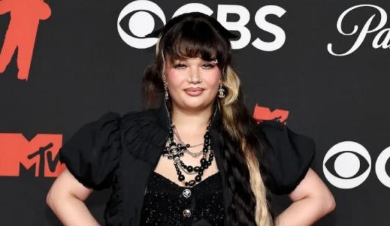 Lola Young cancels all shows after onstage collapse: 'I'm going away'