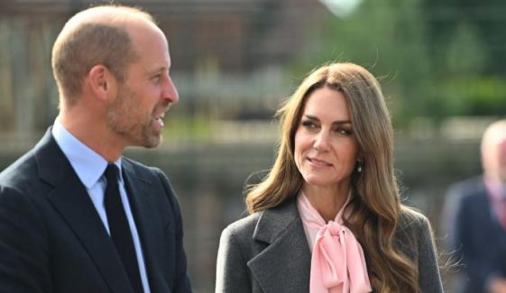 Prince William, Kate Middleton land in Northern Ireland for surprise visit