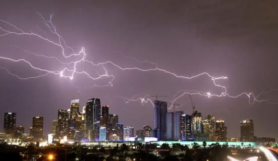 Severe thunderstorm warning issued as storm hits Central Coast