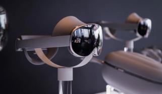 Samsung introduces Galaxy XR headset to compete with Apple