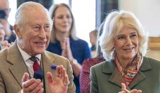 King Charles, Queen Camilla welcomed by Pope Leo at Apostolic Palace
