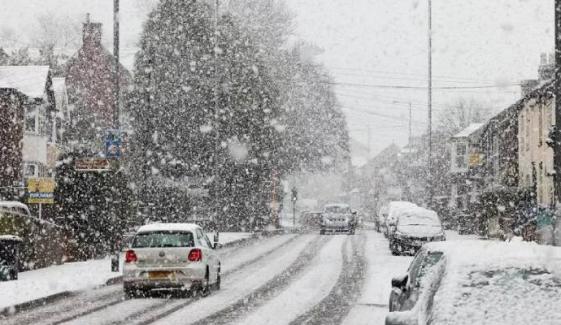 UK braces for chilly weekend as Arctic winds bring first signs of snow