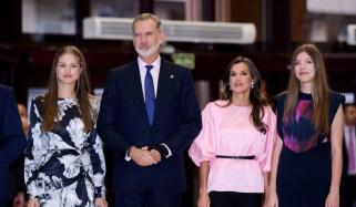 Princess Leonor, Infanta Sofia join parents for special awards ceremony