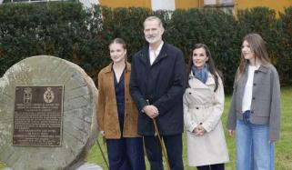King Felipe, Queen Letizia, Princess Sophia make powerful joint appearance