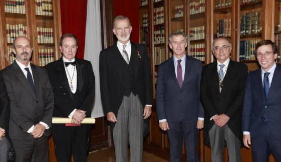 King Felipe steals show with grand welcome at Royal Academy