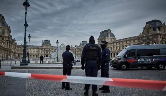 Paris police arrest five more in connection with Louvre jewel theft