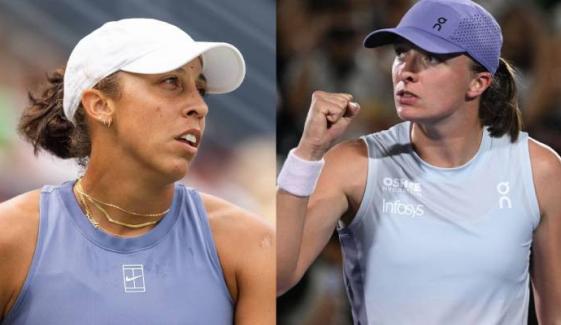 Iga Swiatek dominates Madison Keys in 61-minute WTA finals opener