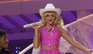 Sabrina Carpenter lights up Halloween concerts in Wonder Woman, Barbie looks