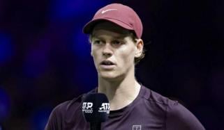 Sinner stops interview to check on Zverev after scary fall at Paris Masters