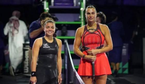 Aryna Sabalenka begins WTA finals with convincing victory over Paolini