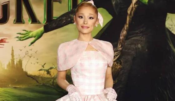 Ariana Grande forced to 'deplane' ahead of ‘Wicked: For Good’ premiere