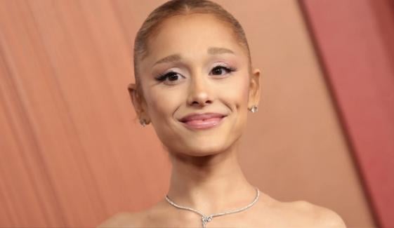 Ariana Grande makes emotional plea after missing 'Wicked' Brazil premiere: 'please don't' 