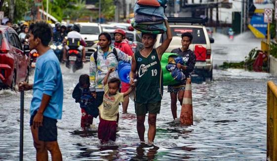 Typhoon Kalmaegi sparks state of emergency in the Philippines after 114 deaths