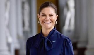 Princess Victoria brings joy to young diabetic patients with cute gifts