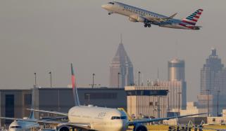 Government shutdown forces US airports to slash flights