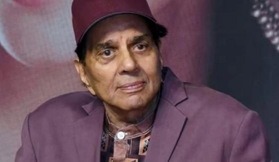 Bollywood legend Dharmendra hospitalised, sparks fans' concerns  