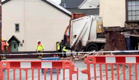 Herefordshire bin lorry crash leaves one dead, two injured