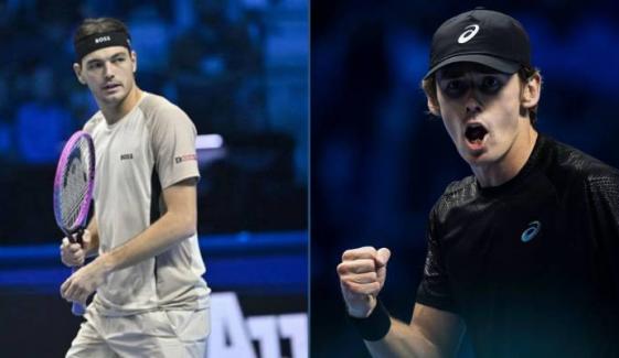 Alex de Minaur keeps ATP Finals hopes alive with stunning win over Fritz