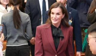 Queen Letizia takes pride in Spanish during visit to China’s top university