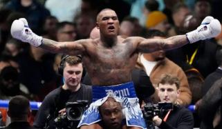 Benn ends 35-year wait for revenge with crushing victory over Eubank Jr