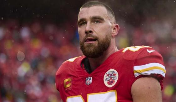 Travis Kelce breaks Chiefs' all-time touchdown record, refuses media request