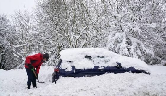 Scotland faces icy conditions as yellow weather warning issued 