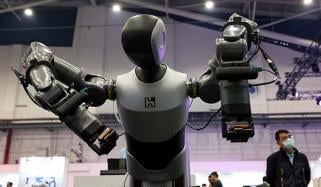 Chinese humanoid robot sets Guinness record after completing 106 km walk