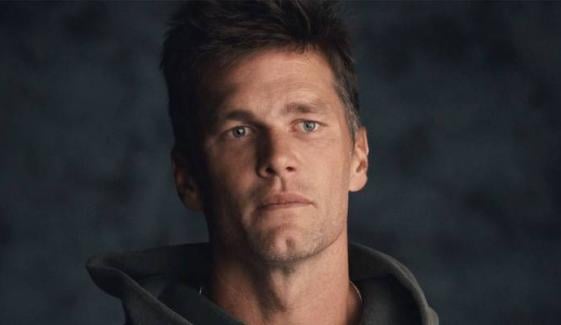Tom Brady opens up about fatherhood in emotional resurfaced clip