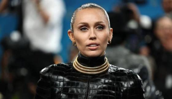 Miley Cyrus rings in 33rd birthday with emotional message: ‘I love you all’