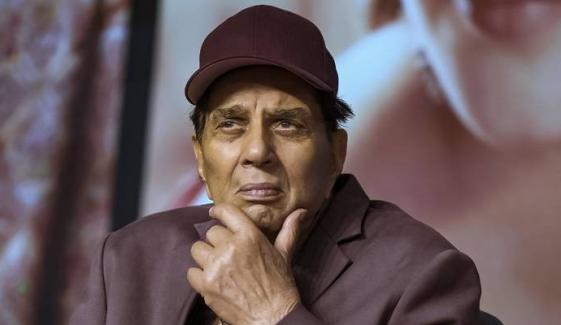 Dharmendra died at 89: Shah Rukh Khan, Salman, Amir rush to crematorium