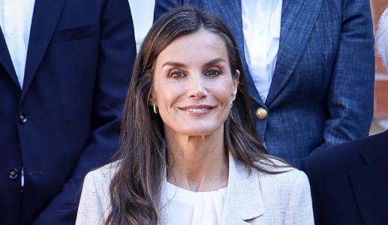 Spain's Queen Letizia makes dazzling appearance at Tudela Film Festival 