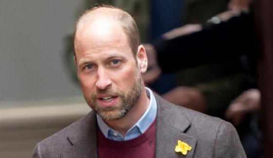 Prince William enjoys beach day during historic first visit to Colwyn Bay