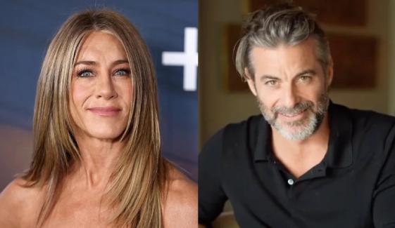 Jennifer Aniston debuts 'cute' Jim Curtis as hair muse in adorable video