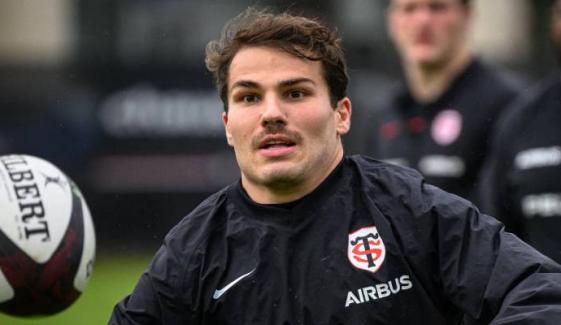 Antoine Dupont set for return after eight months out with knee injury