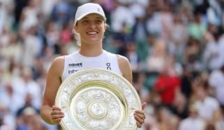 Iga Światek vows to avoid Federer's mistake, sets sights on Wimbledon glory