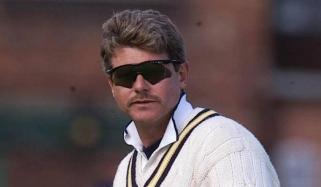 Robin Smith, iconic England cricket star dies at 62