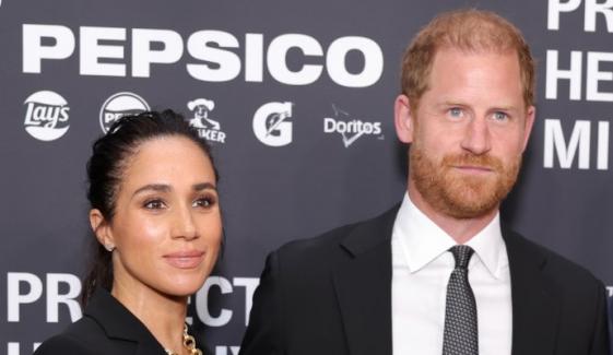 Prince Harry struggles with his identity in US: 'he's got nobody else'