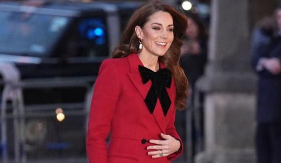 Kate Middleton arrives at Christmas Carol Service despite last-minute hiccup