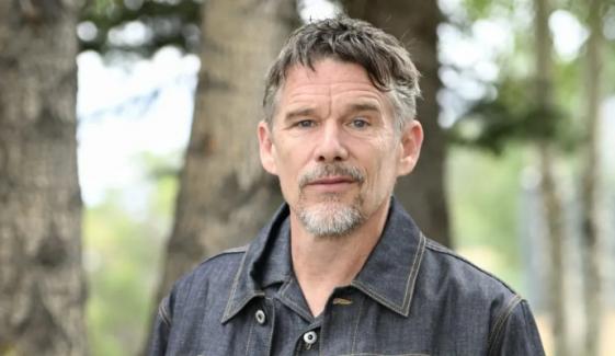 Oscar nominee Ethan Hawke portrays complex role in new film 'Blue Moon'