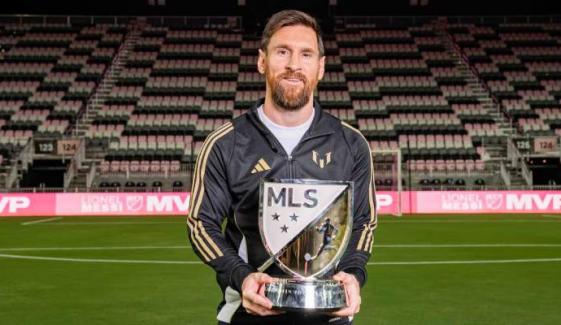 Lionel Messi makes history as first player to win consecutive MVP titles