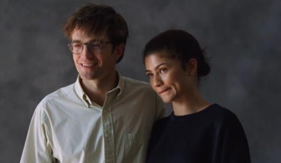 Zendaya, Robert Pattinson's chemistry ignites in first trailer of 'The Drama'