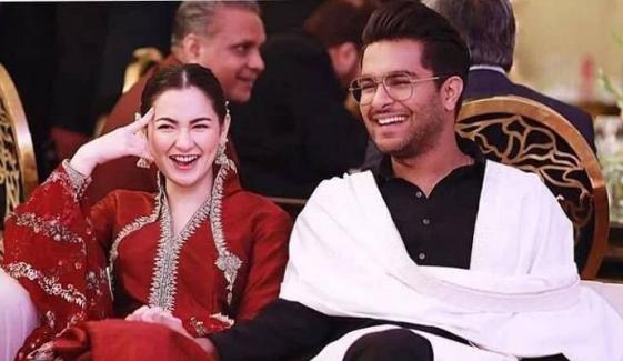Hania Amir posts Asim Azhar’s video with special message of ‘love’