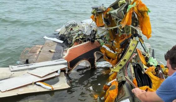 Mexican Navy plane transporting burn patients crashes in Texas, 5 killed 