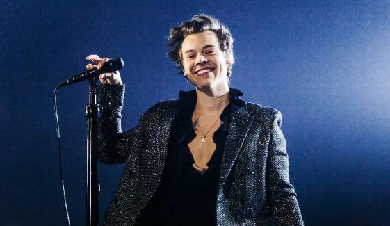 Harry Styles catches fans off guard with surprise music comeback after 2 years