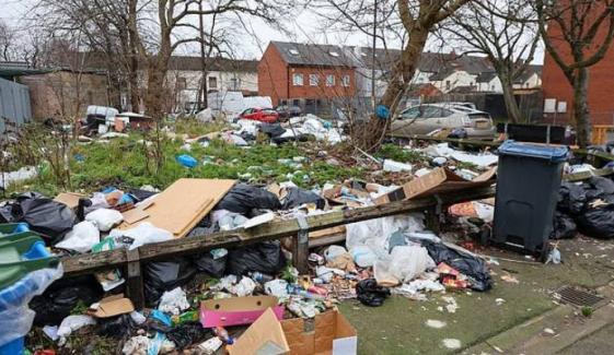 Birmingham bin strikes leave streets overflowing with Christmas trash